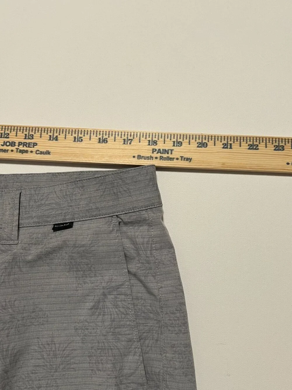 Travis Mathew Golf Shorts Performance Stretch Floral Gray Men's size 36